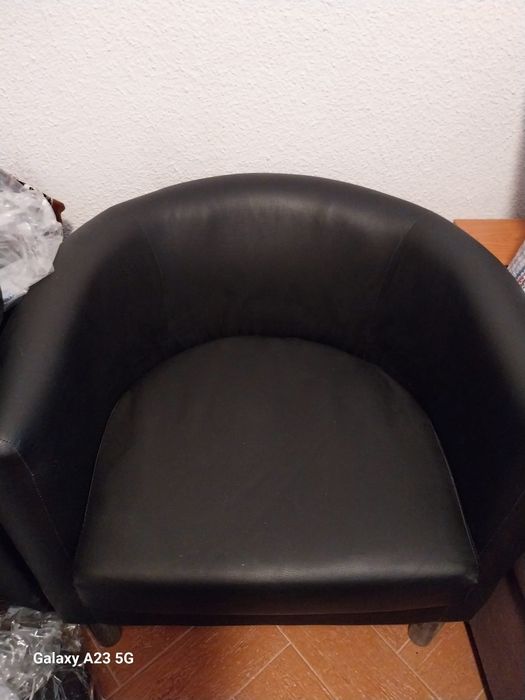 2 fotolii aproape noi
