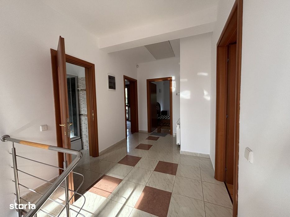 Vila de vanzare Snagov 100m de padure