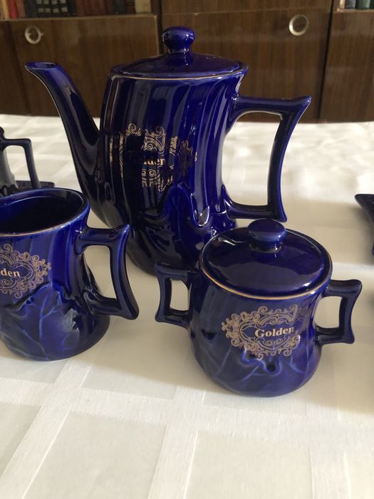 Продаётся кофейный сервиз на 6 персон