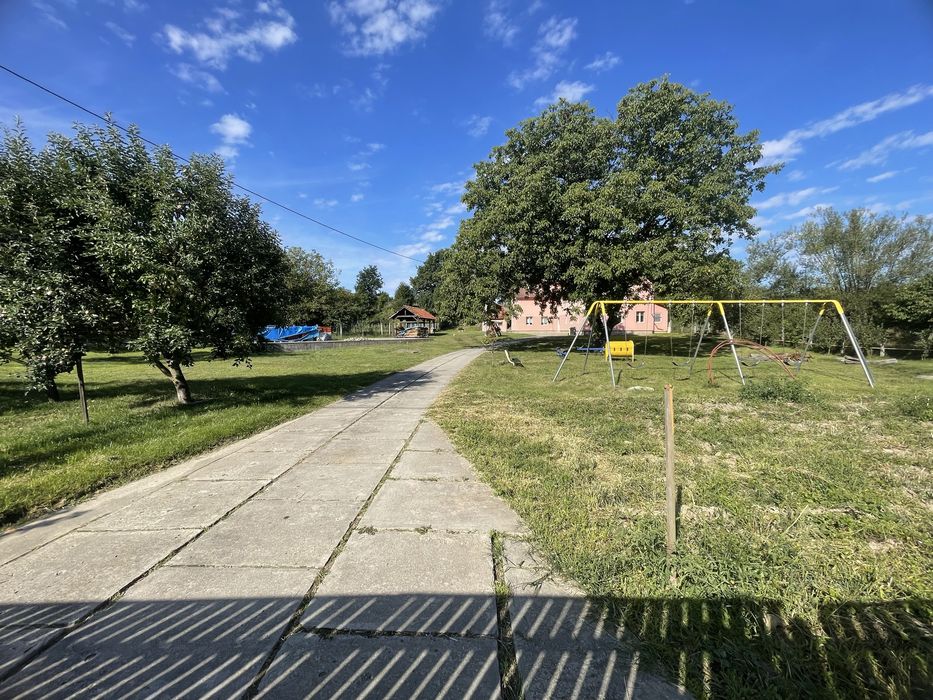 Casa de vanzare + teren de 3500 mp in Arpasu de Sus jud Sibiu