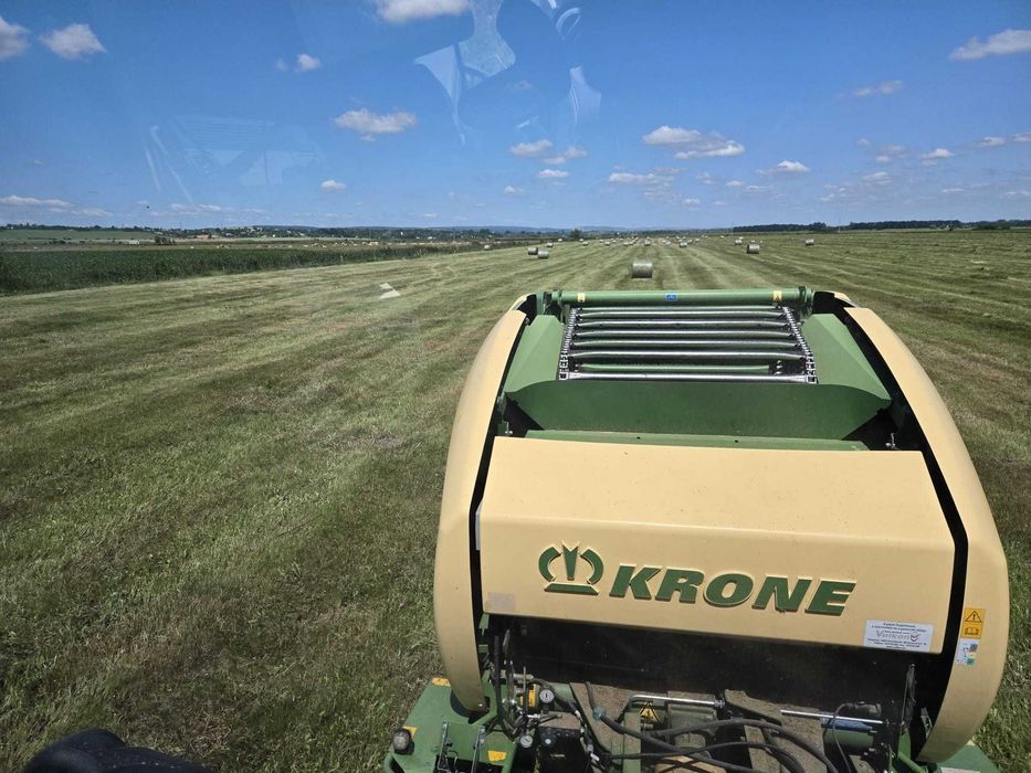 Prestari servicii balotat paie, lucerna, fan, porumb - Krone Fortima V1500