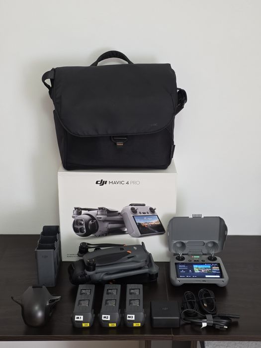 Drona DJI Mavic 4 Pro Fly More Combo, 100MP, 6K/60 + Smart Controller