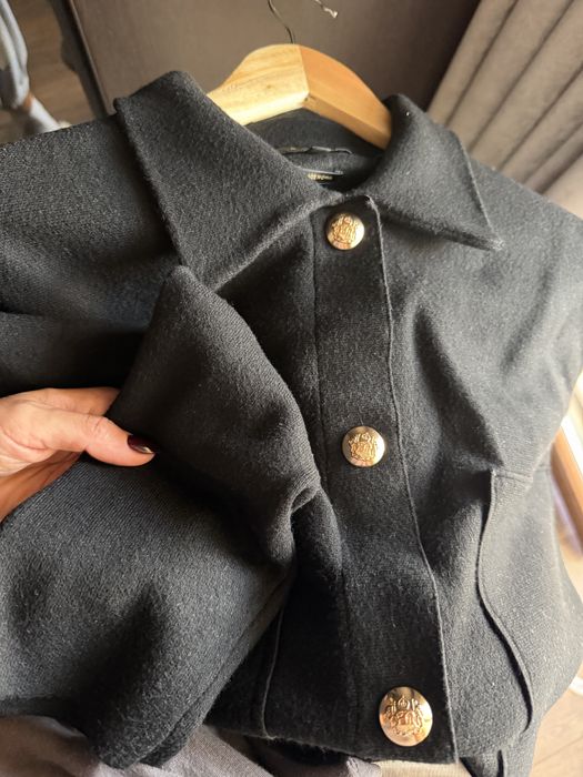 Жилетка в черно Massimo Dutti