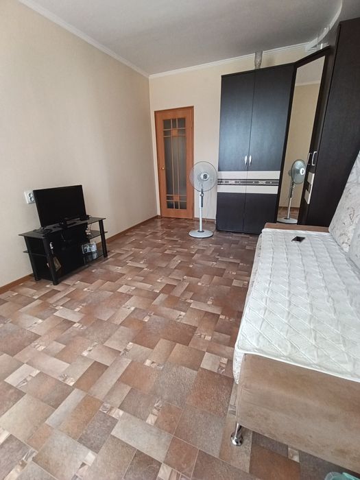 Продается 1 ком кв Валиханова 160