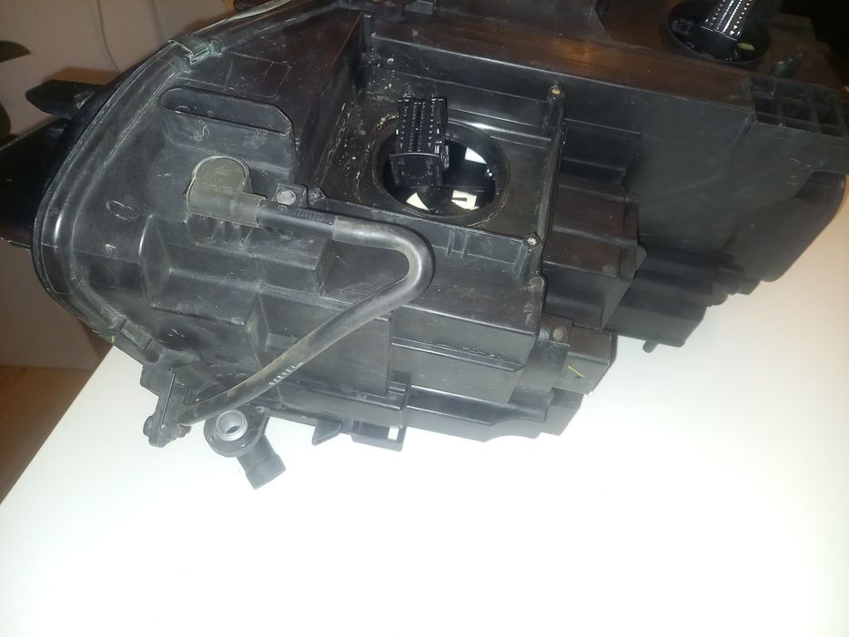 Far dreapta Tiguan R-line full Led adaptiv