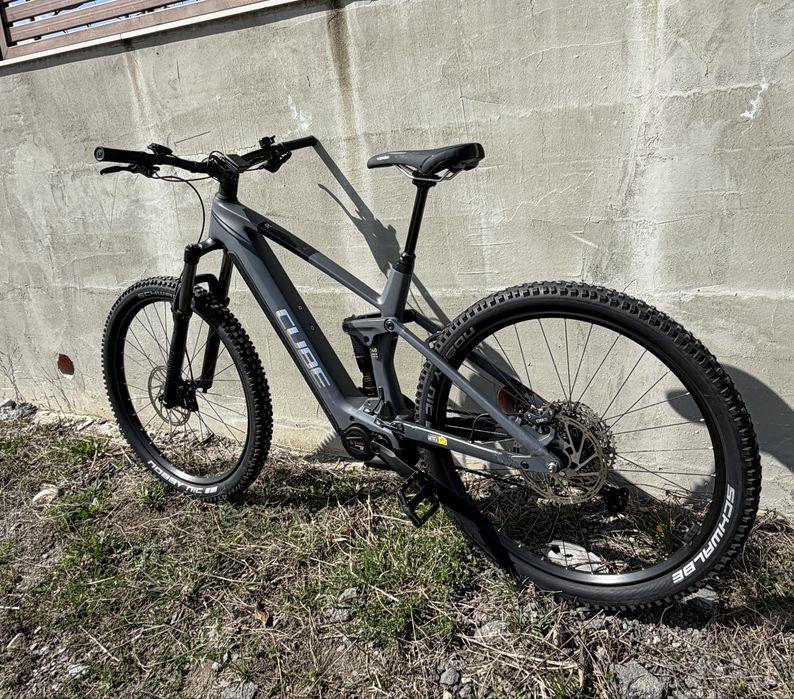 Bicicleta electrica cube  stereo hybirid 140 hpc