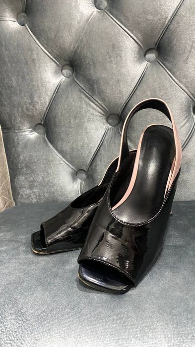 Oyoq kiyim sotiladi sifati alo