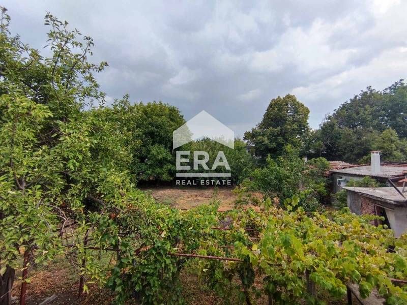 Прекрасен имот в село Книжовник