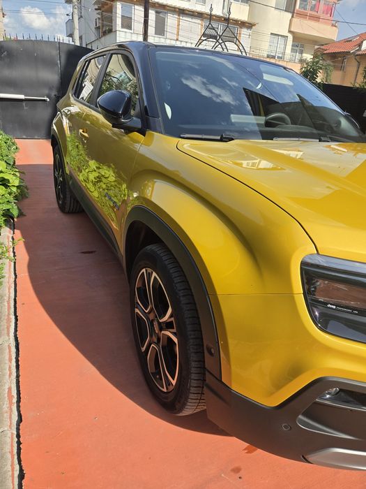 Jeep Avenger Sumit 360 камера