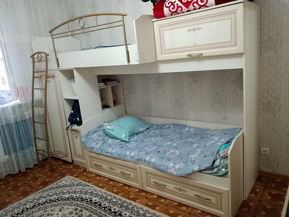 Двухяроска и шкаф