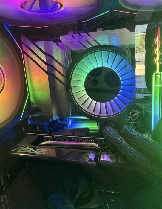 Pc gaming de vanzare Intel Core i7-14700F (20 nuclee / 28 threads)
