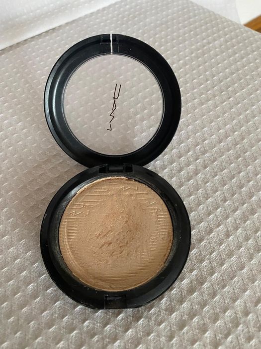 Pudra iluminatoare Mac