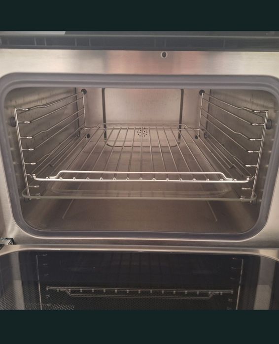 Микровълнова с парна фурна Миеле серия 7440 за вграждане