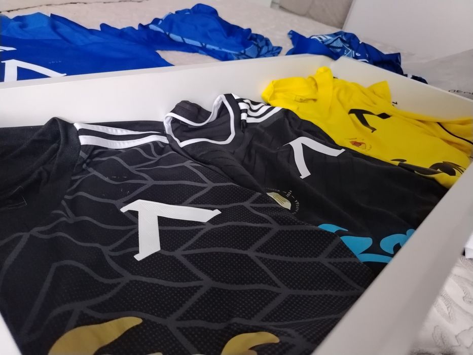 Тениска Левски София М