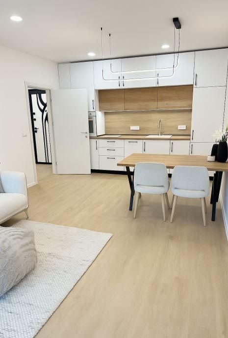 Дава се под наем Двустаен апартамент в Варна, Бриз - 65 кв.м за 650 € - Снимка #1