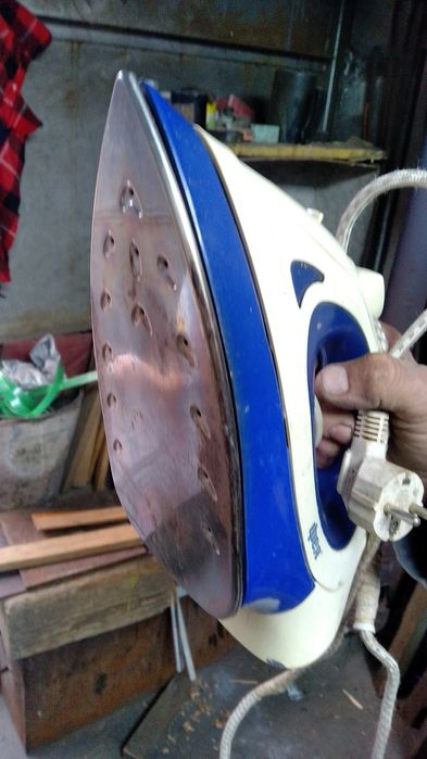 Продам утюг электрический