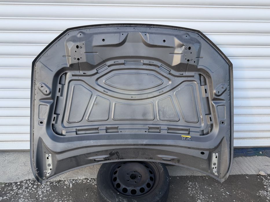 Преден капак за VW Touareg (2018-2026)