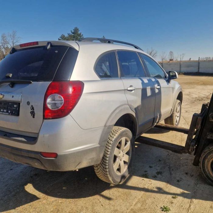 Chevrolet Captiva 2.4i 140кс за части