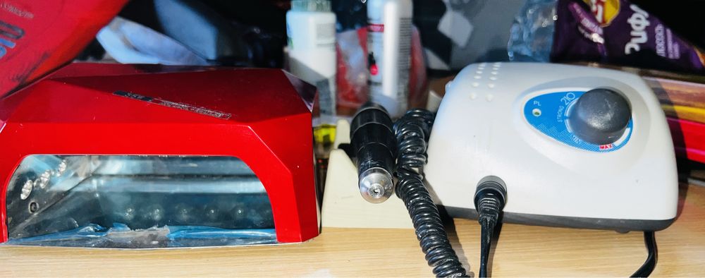 Продам машинку и лампу