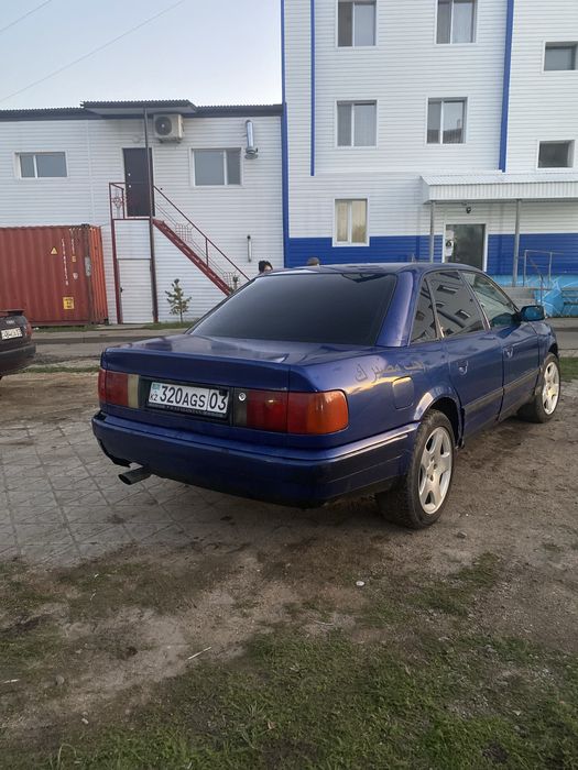 Продам Ауди 100 с4