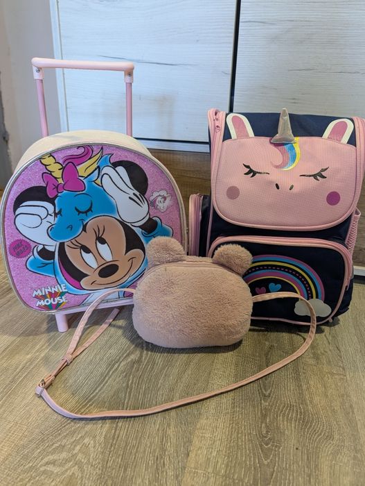 Детски куфар, раница и чантички