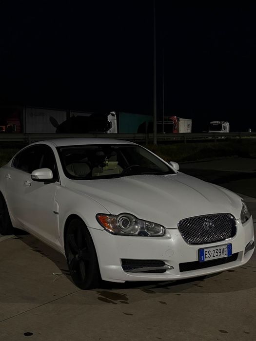 Jaguar xf