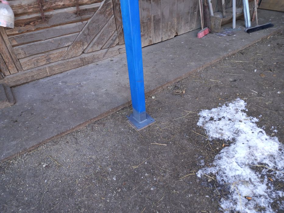 Copertina metalică din țeavă rectangulara