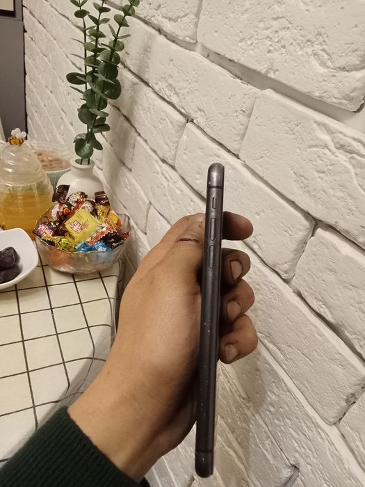 iPhone 11 продам