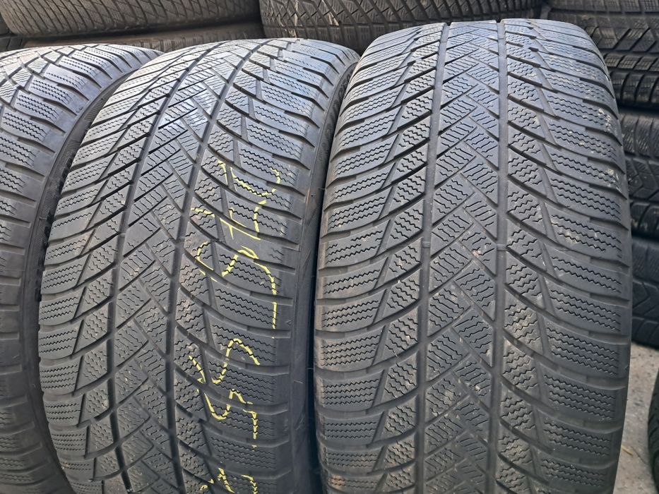 Anvelope second iarna 275 45 R20 Bridgestone RFT