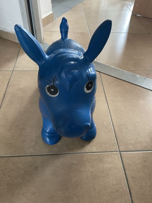 Детско пони надуваемо