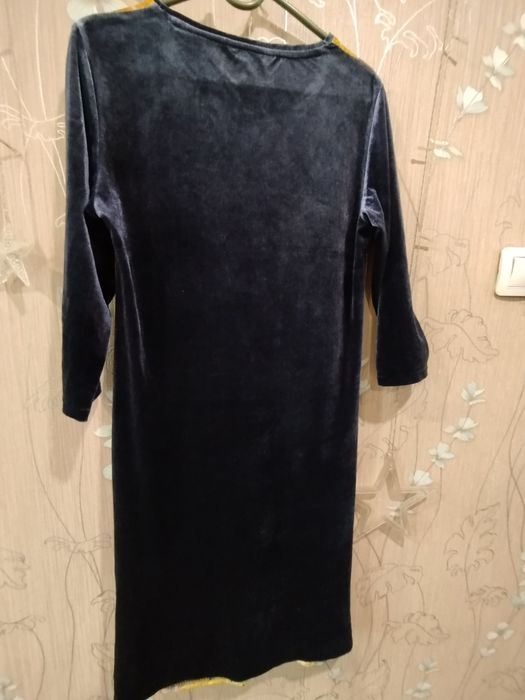 Платье б/у в хорошем состоянии