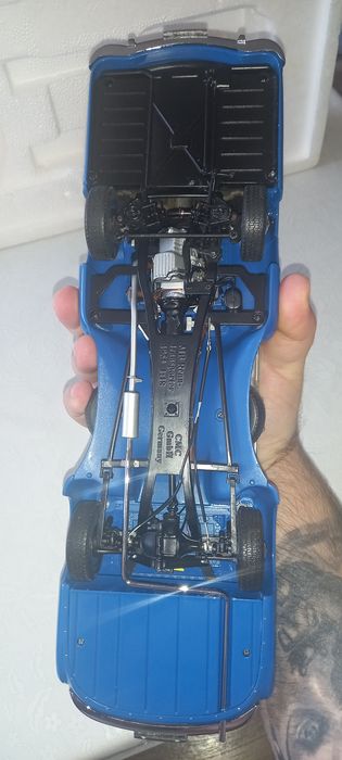 CMC Mercedes Benz  Renntransporter 1:18