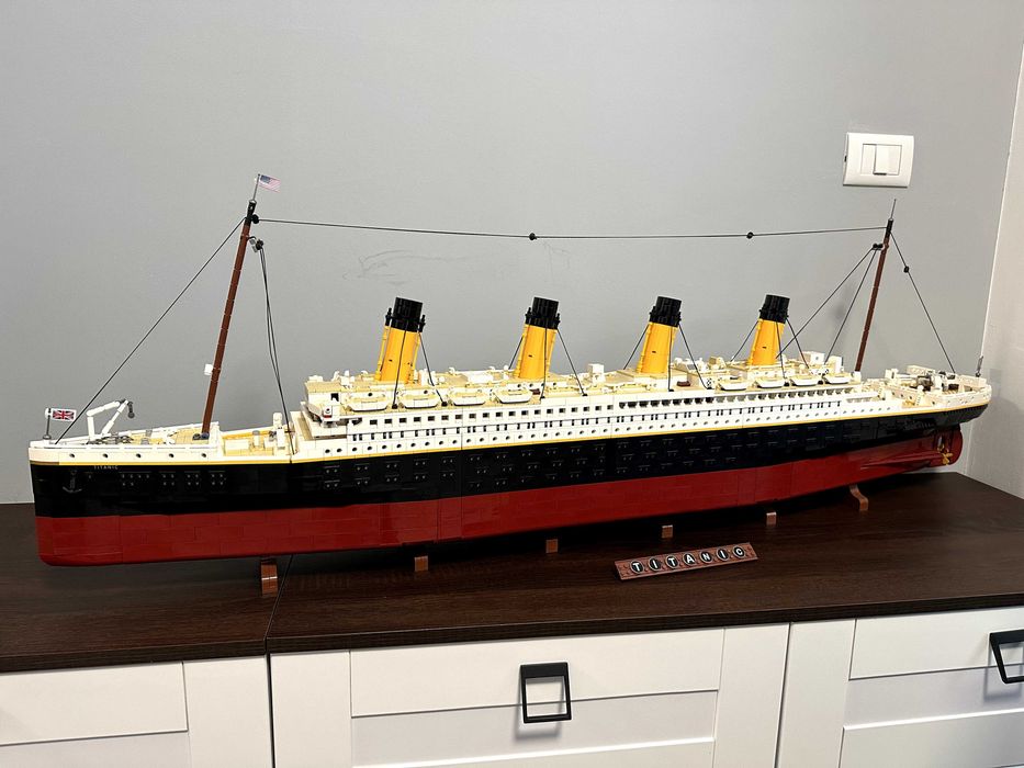 Lego Titanic 9090 Piese constructie