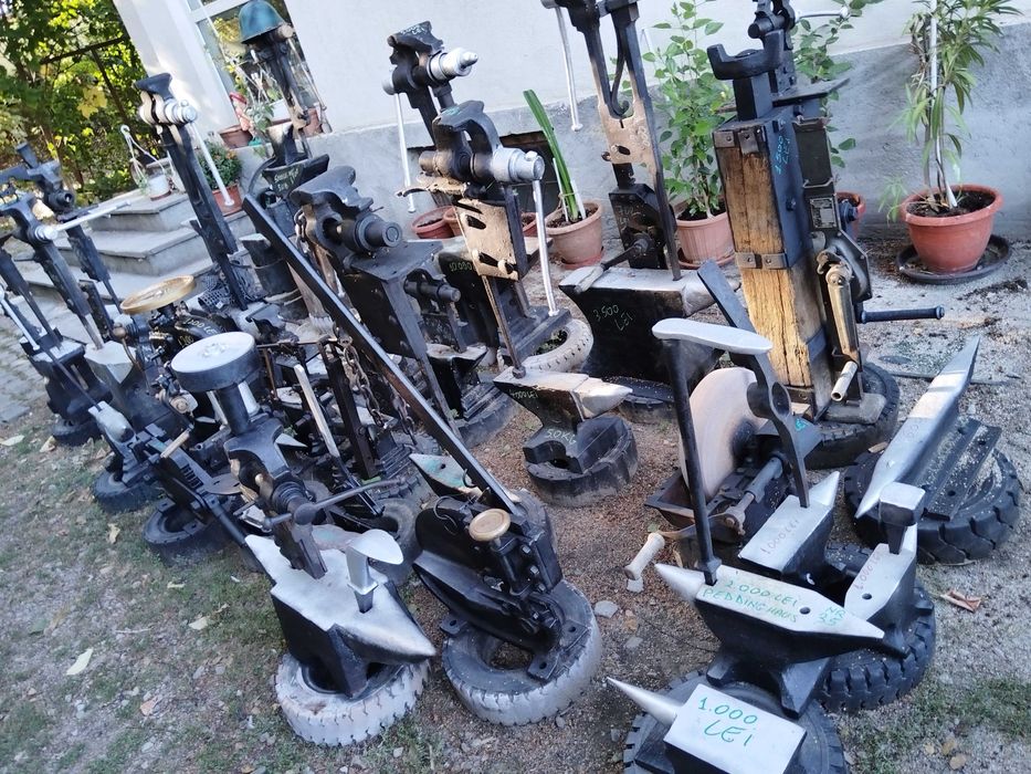 Colectie nicovale menghini scule fierarie decorațiuni