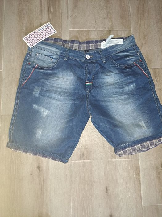 Къси мъжки панталони