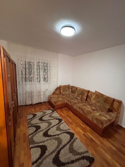 Apartament cu 3 camere de închiriat  – aproape de FSEGA și Iulius Mall
