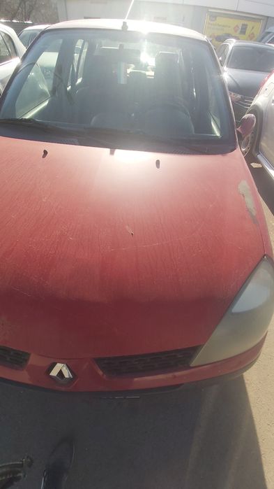 RENAULT Clio 2005