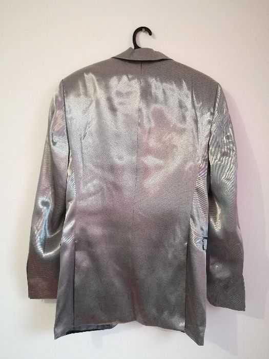 Мъжки официален костюм