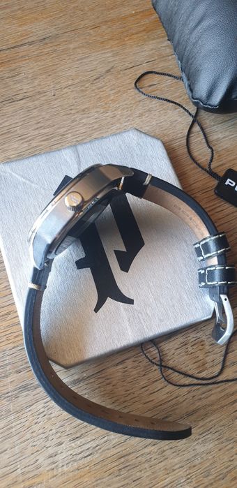 Ocazie Cadou CeasPolice PL.14685JSB-61
Ceasul Police Predator PL.14685