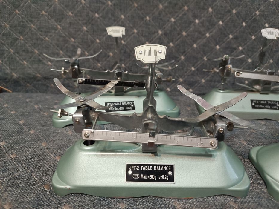 Весы маленькие лофт