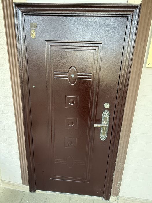 Эшик металичиский сотилади