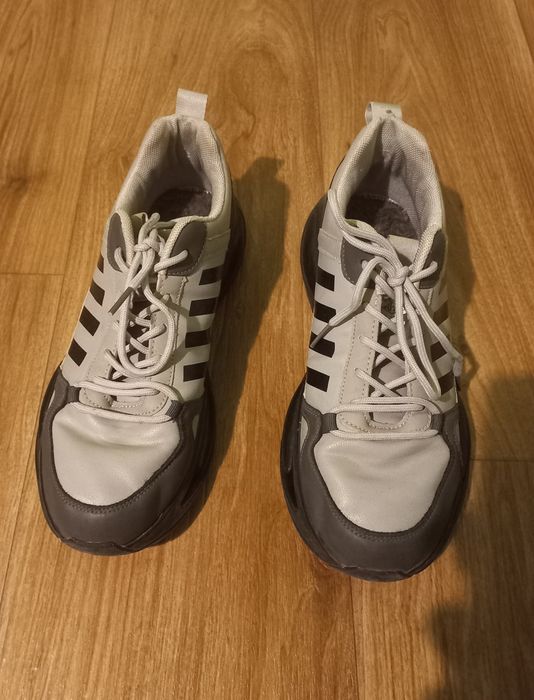 Удобни маратонки