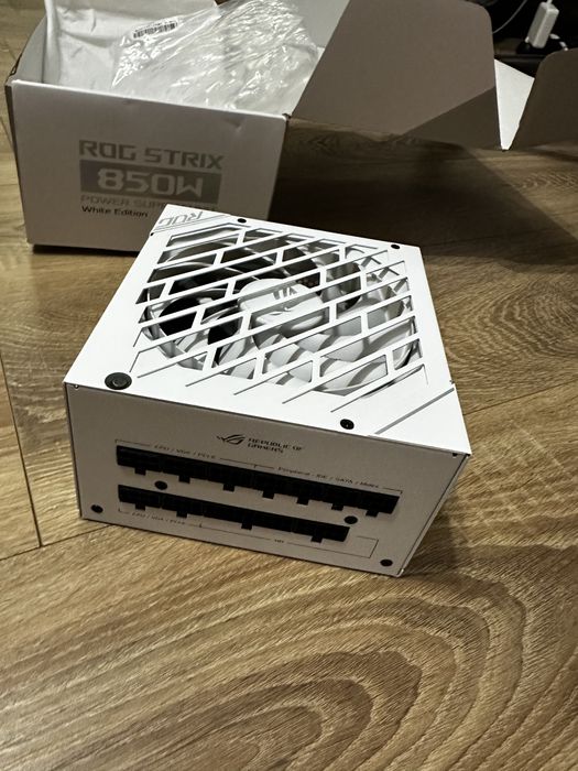 [Garantie] Sursa full modulara Asus ROG-STRIX-850W, 80 PLUS Gold