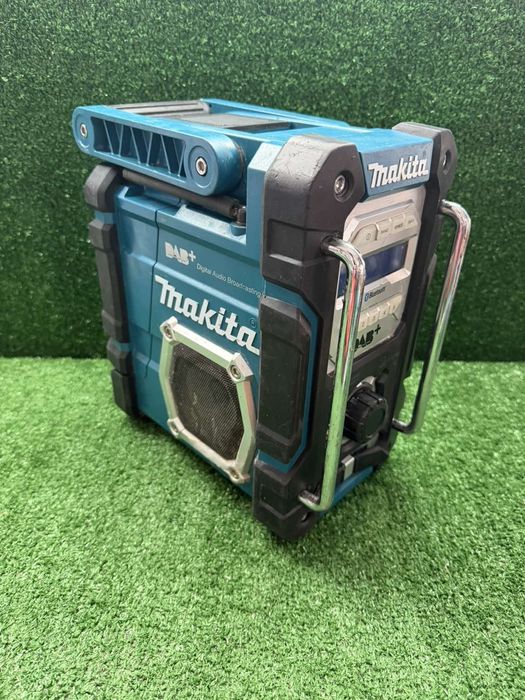 Bluetooth радио на Makita DMR112