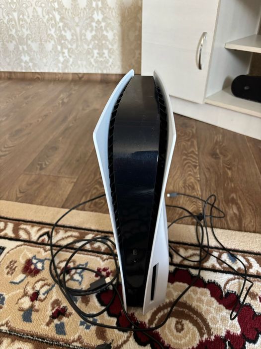 Продам плестеишен 5