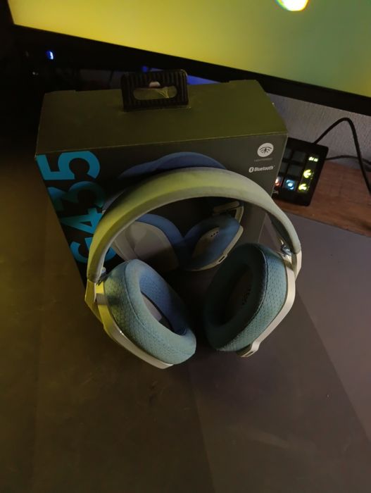 Наушники Logitech G435