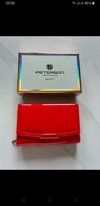Portofel nou Peterson piele lacuita rosie ,superb