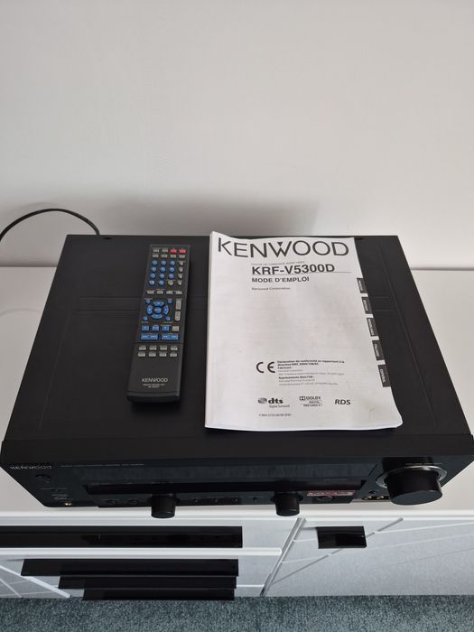 Vând Amplituner Kenwood V5300