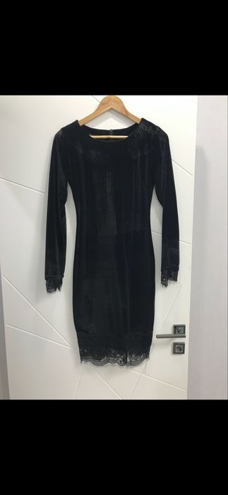 Продам платья по 4000