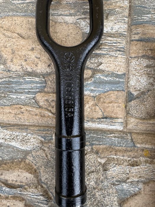 Vând cui de tractare Vw/Audi Original